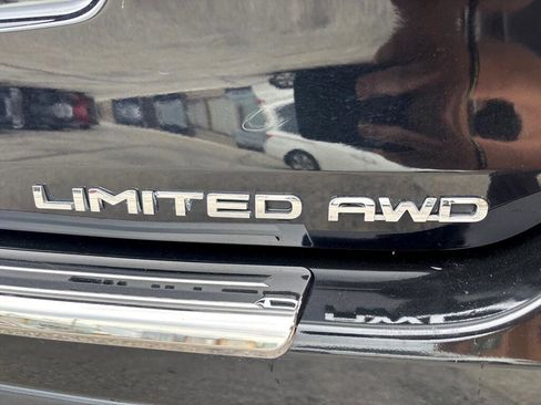 Used 2021 Toyota Highlander Limited image 7