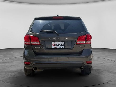 Used 2015 Dodge Journey R/T w/ Flexible Seating Group FWD image 8