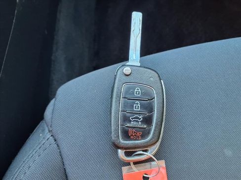 Used 2018 Hyundai Sonata SE image 11