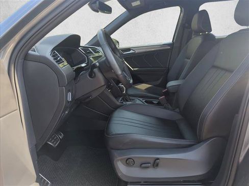 Used 2024 Volkswagen Tiguan SE R-Line FWD image 15