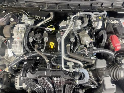 Used 2025 Nissan Altima 2.5 SV FWD image 28