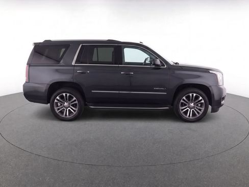 Used 2020 GMC Yukon Denali w/ Open Road Package RWD image 10