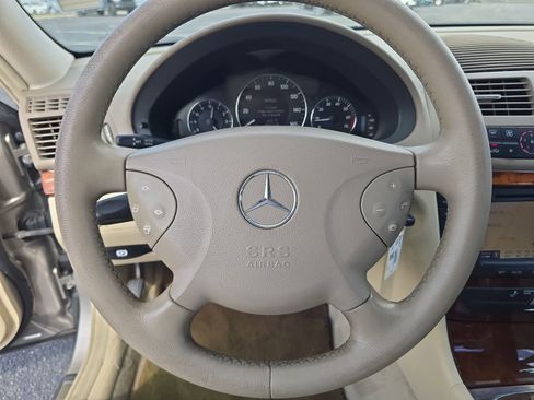 Used 2004 Mercedes-Benz E 320 Sedan image 23