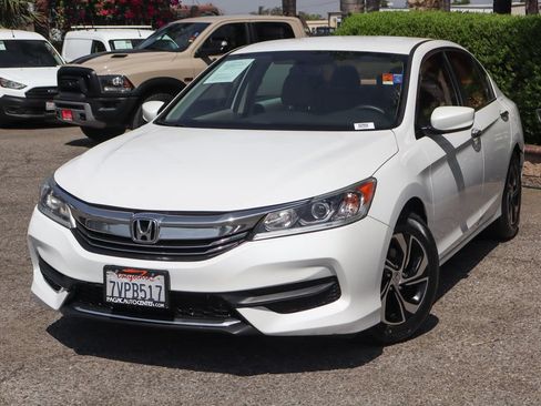 Used 2017 Honda Accord LX image 4