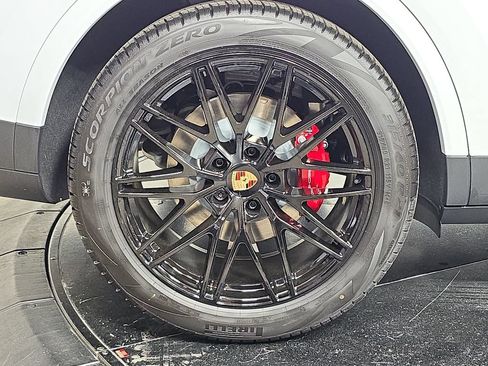 New 2026 Porsche Cayenne S AWD/4WD image 29