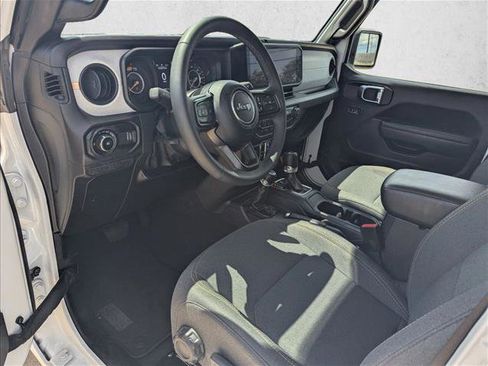 Used 2025 Jeep Wrangler Unlimited Sport AWD/4WD image 9