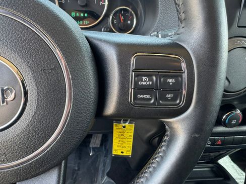 Used 2017 Jeep Wrangler Unlimited Sport w/ Quick Order Package 23S AWD/4WD image 19