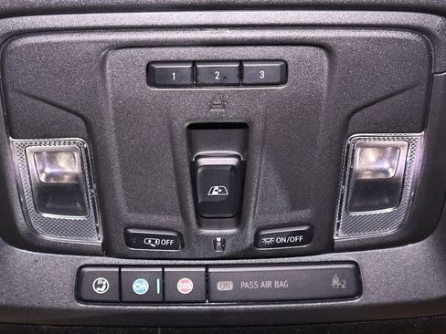 Used 2024 GMC Sierra 1500 AT4 w/ Technology Package AWD/4WD image 38