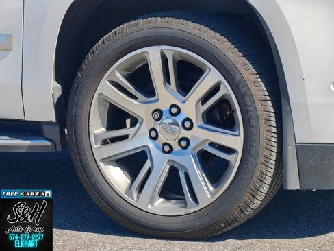 Used 2019 Cadillac Escalade Luxury AWD/4WD image 23