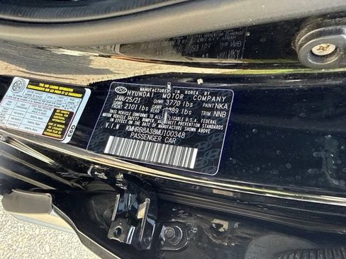 Used 2021 Hyundai Venue SE FWD image 30