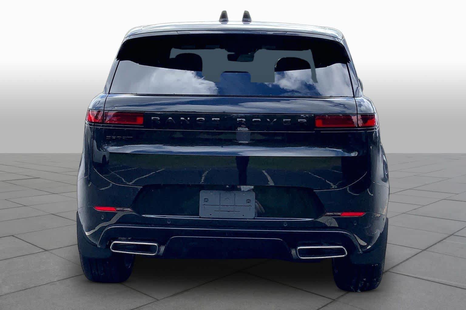 New 2026 Land Rover Range Rover Sport Dynamic SE AWD/4WD image 4