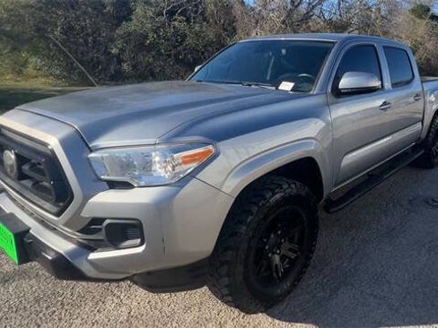 Used 2021 Toyota Tacoma SR image 4