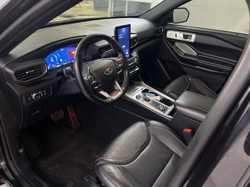 Used 2020 Ford Explorer ST w/ Premium Technology Package image 23