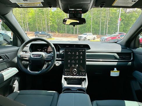 New 2026 GMC Terrain AT4 w/ LPO, Floor Liner Package AWD/4WD image 3