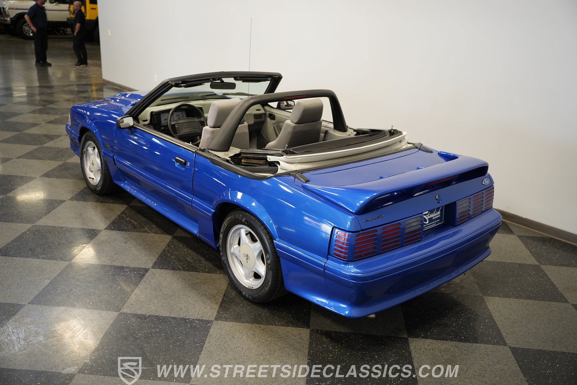 Used 1993 Ford Mustang GT RWD image 29