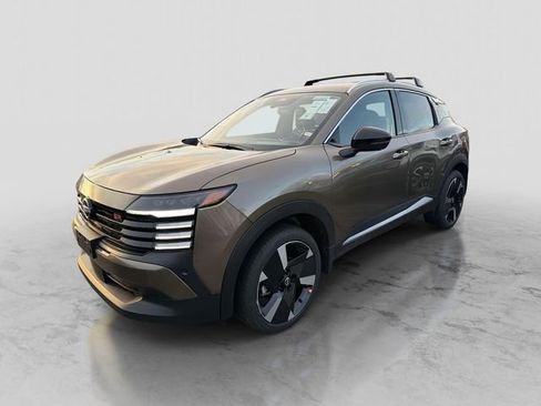 New 2026 Nissan Kicks SR w/ Cold Weather Package AWD/4WD image 1