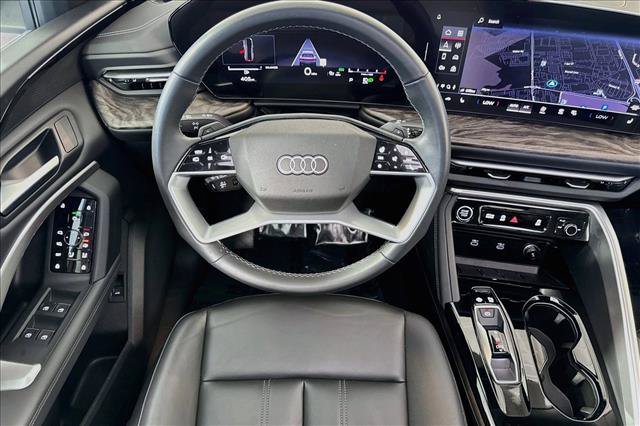 Used 2025 Audi Q5 Premium w/ Convenience Package AWD/4WD image 20