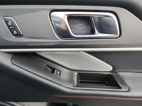 Used 2025 Ford Explorer ST image 37