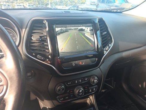 Used 2020 Jeep Cherokee Limited image 20