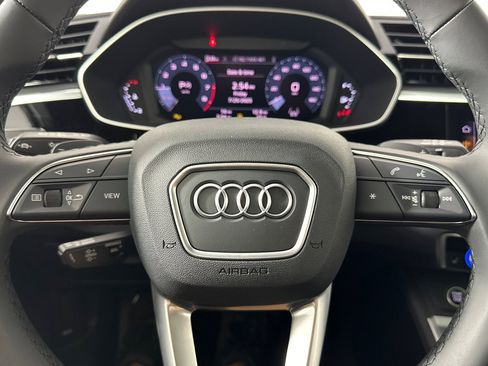 New 2025 Audi Q3 2.0T Premium image 21
