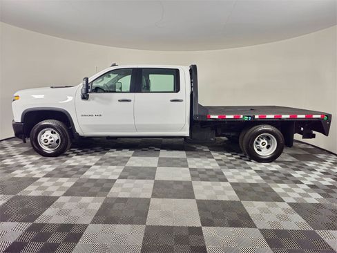 Used 2023 Chevrolet Silverado 3500 W/T w/ WT Fleet Convenience Package image 4