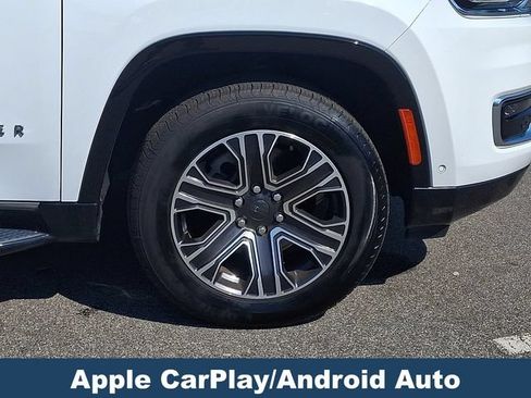 Used 2024 Jeep Wagoneer Series II w/ Flexible Seating Group RWD image 10
