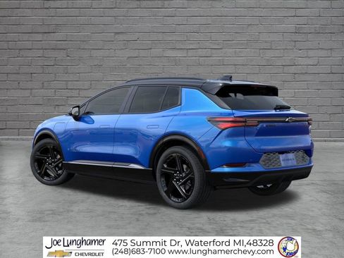 New 2026 Chevrolet Equinox EV RS FWD image 3