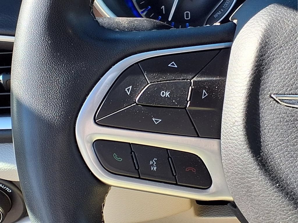 Used 2023 Chrysler Voyager LX FWD image 17