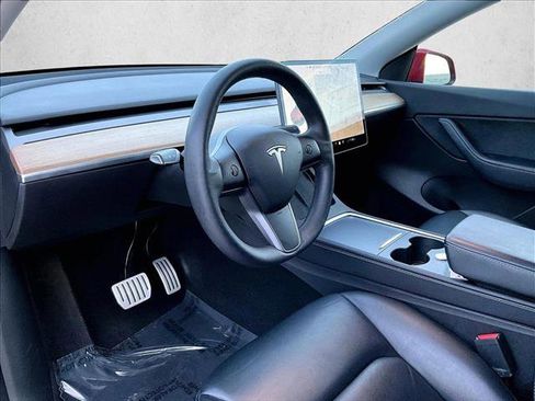 Used 2022 Tesla Model Y Performance image 14