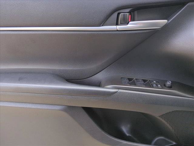 Used 2023 Toyota Camry SE FWD image 11