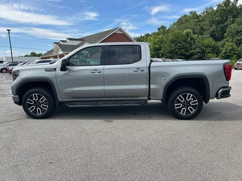 New 2026 GMC Sierra 1500 AT4 w/ Technology Package AWD/4WD image 9