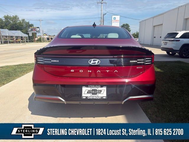 Used 2024 Hyundai Sonata SEL FWD image 4