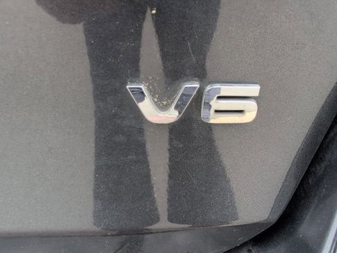 Used 2020 Kia Sorento AWD V6 image 4