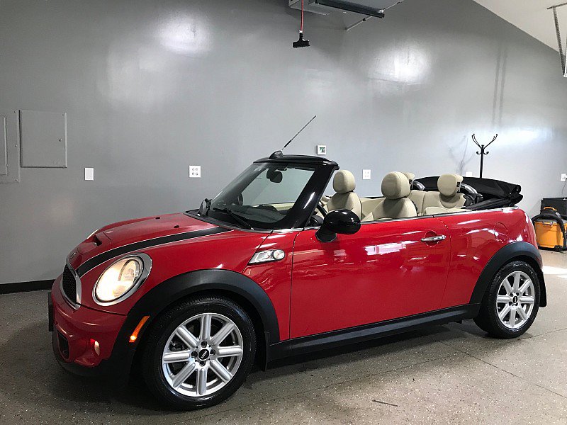 Used 2013 MINI Cooper S w/ Technology Pkg 2 FWD image 13