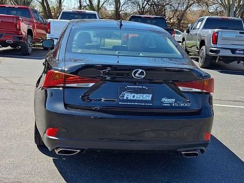 Used 2018 Lexus IS 300 AWD w/ Comfort Package image 7