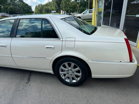 Used 2008 Cadillac DTS FWD image 5