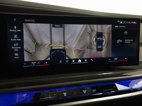 Used 2025 BMW 760i xDrive w/ Executive Package image 40