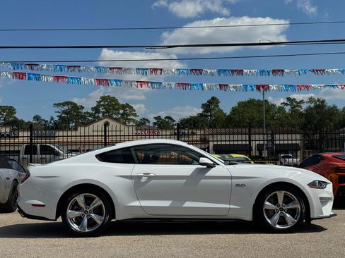 Used 2019 Ford Mustang GT Premium image 11