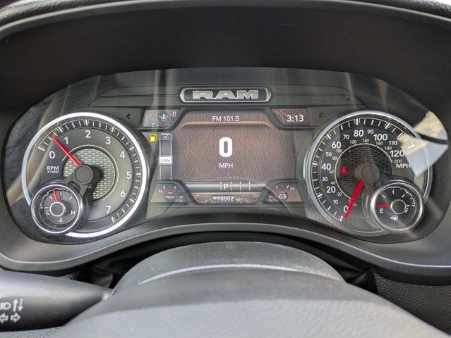 Used 2025 RAM 1500 Warlock AWD/4WD image 25