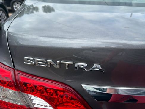 Used 2015 Nissan Sentra SV FWD image 10