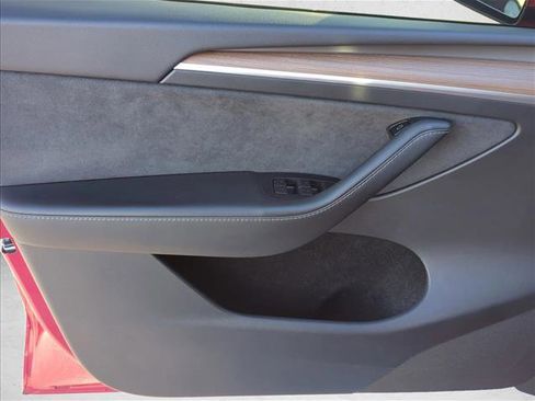 Used 2023 Tesla Model Y Performance image 7