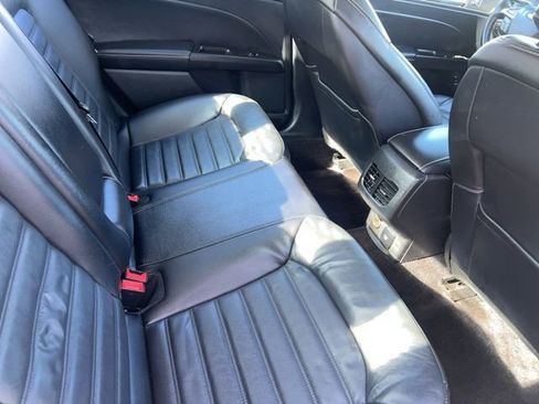 Used 2017 Ford Fusion Energi SE image 7