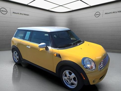 Used 2008 MINI Cooper Clubman Hardtop FWD image 2