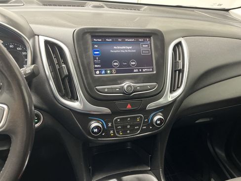 Used 2020 Chevrolet Equinox LT image 16