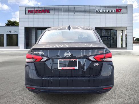 New 2025 Nissan Versa SR w/ Trunk Package image 4