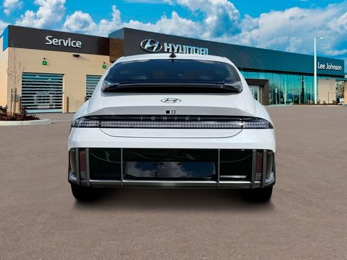 New 2025 Hyundai Ioniq 6 SE image 6