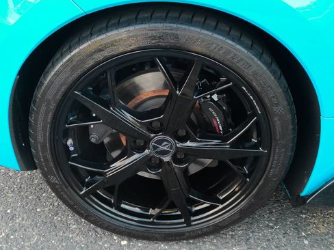 Used 2021 Chevrolet Corvette Stingray Premium Conv w/ Z51 Performance Package RWD image 31