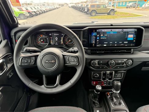 Used 2026 Jeep Wrangler Unlimited Rubicon w/ Xtreme 35 Tire Package image 18