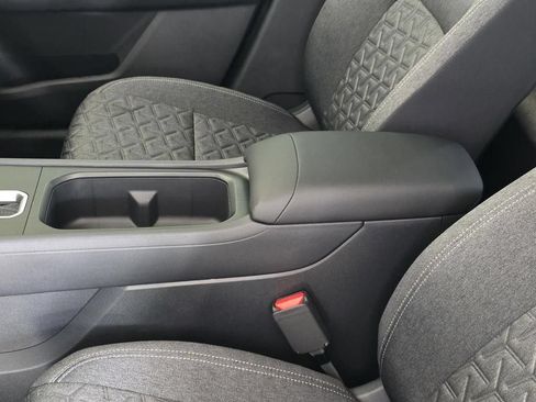 Used 2026 Nissan Kicks SV FWD image 8