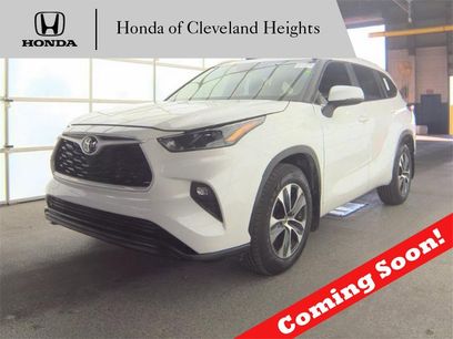 Used 2023 Toyota Highlander XLE